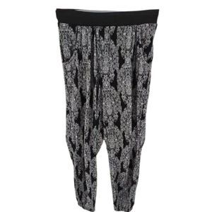 UK2LA Girls Bottoms with stretch bank, baggy fit, black with monochrome design